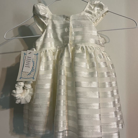NWT Marmellata cream dress 6-9 months. Comes with head bow. - Picture 5 of 6